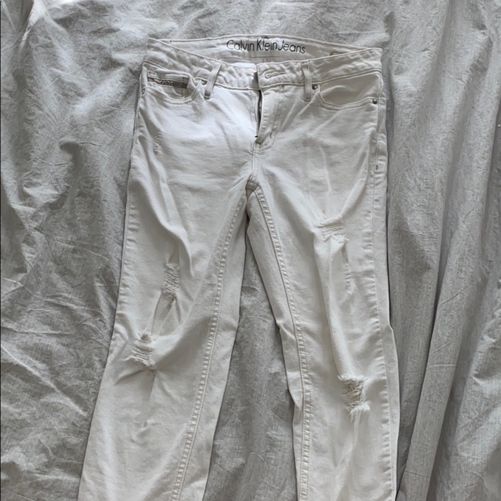 white ripped skinny jeans